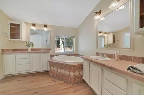 Bath - 146 Three Cent Flat Rd, Glencoe, CA 95232 photo 4 of 5