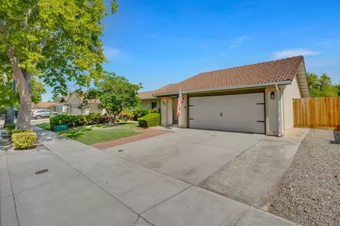 485 W Central Ave, Tracy, CA 95376 photo 2