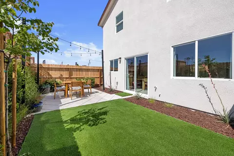 Exterior - 439 Quarto Dr, Turlock, CA 95380 photo 2 of 3
