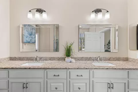 Bath - 1846 Bankston Dr, Tracy, CA 95304 photo 5 of 6