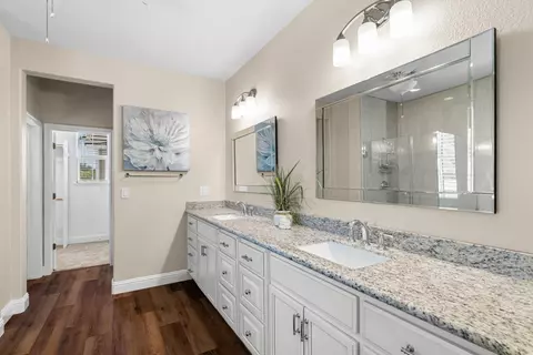 Bath - 1846 Bankston Dr, Tracy, CA 95304 photo 3 of 6