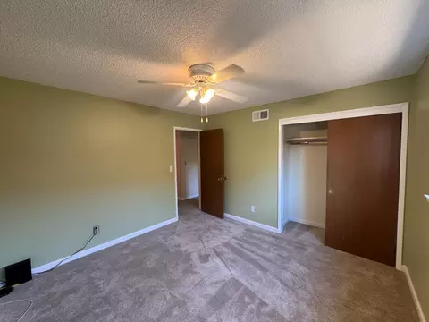2405 Queenaire Ln, Modesto, CA 95350 photo 3
