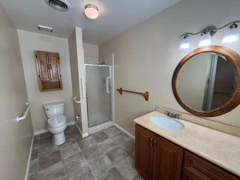 2405 Queenaire Ln, Modesto, CA 95350 photo 9