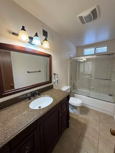 2405 Queenaire Ln, Modesto, CA 95350 photo 5