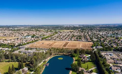 8497 Brushwood Way, Elk Grove, CA 95624