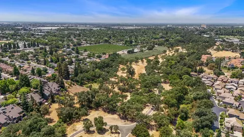 View/Area - 1717 Edgebrook Dr, Modesto, CA 95354 photo 5 of 12