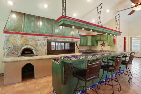Kitchen - 1717 Edgebrook Dr, Modesto, CA 95354 photo 14 of 17