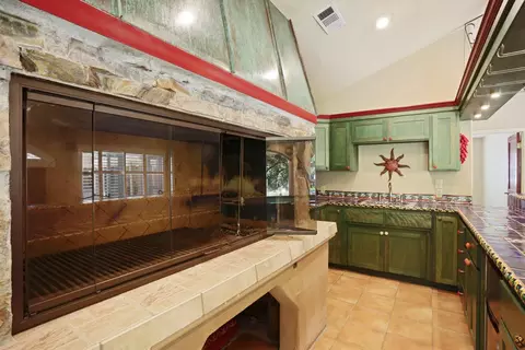 Kitchen - 1717 Edgebrook Dr, Modesto, CA 95354 photo 16 of 17