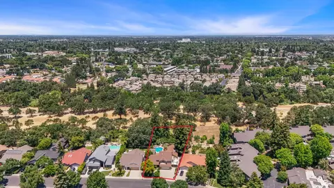 View/Area - 1717 Edgebrook Dr, Modesto, CA 95354 photo 3 of 12