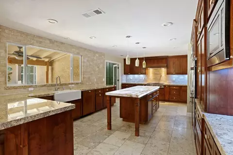 Kitchen - 1717 Edgebrook Dr, Modesto, CA 95354 photo 3 of 17