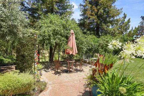 Exterior - 1717 Edgebrook Dr, Modesto, CA 95354 photo 17 of 28
