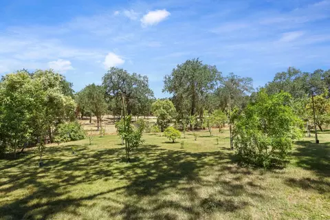 Exterior - 1717 Edgebrook Dr, Modesto, CA 95354 photo 7 of 28