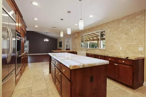 Kitchen - 1717 Edgebrook Dr, Modesto, CA 95354 photo 7 of 17