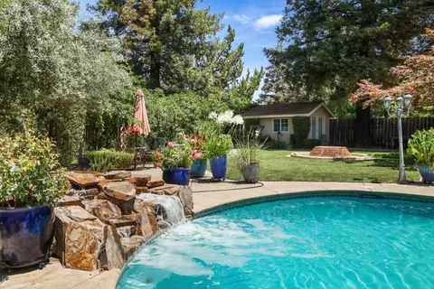 Exterior - 1717 Edgebrook Dr, Modesto, CA 95354 photo 19 of 28