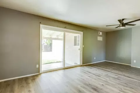 Living - 1700 Wolverine Way, Modesto, CA 95355 photo 2 of 5