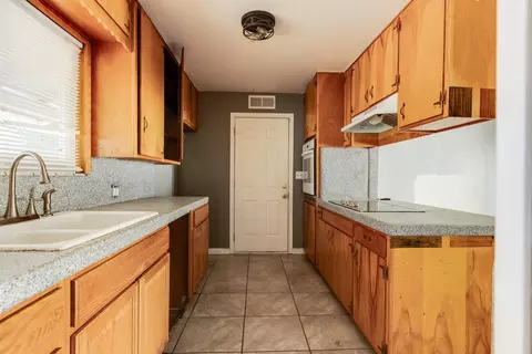 Kitchen - 1700 Wolverine Way, Modesto, CA 95355 photo 1 of 1