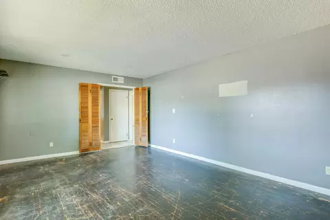 Living - 1700 Wolverine Way, Modesto, CA 95355 photo 5 of 5