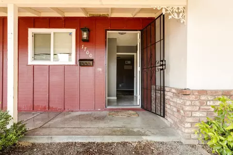 Entry Way - 1700 Wolverine Way, Modesto, CA 95355 photo 1 of 2