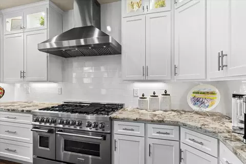 Kitchen - 1545 Thunderbird Dr, Modesto, CA 95356 photo 5 of 8