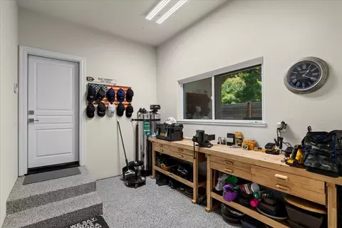 Entry Way - 1545 Thunderbird Dr, Modesto, CA 95356 photo 10 of 11