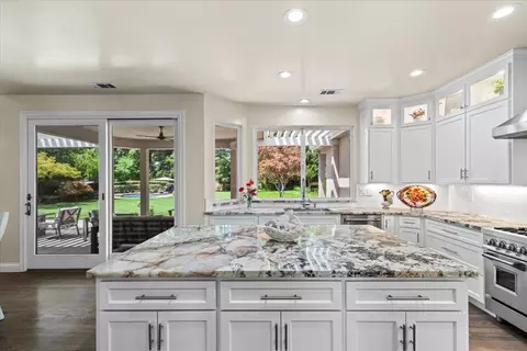Kitchen - 1545 Thunderbird Dr, Modesto, CA 95356 photo 4 of 8