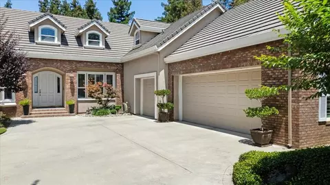 Exterior - 1545 Thunderbird Dr, Modesto, CA 95356 photo 4 of 20