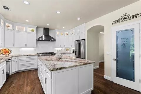 Kitchen - 1545 Thunderbird Dr, Modesto, CA 95356 photo 3 of 8