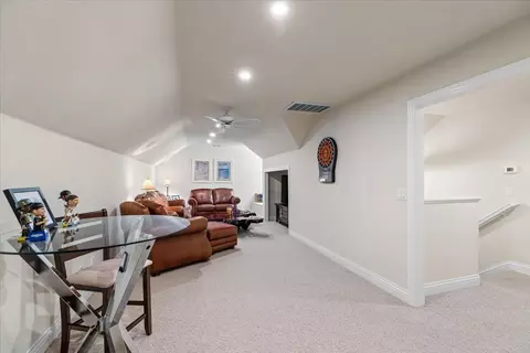 Entry Way - 1545 Thunderbird Dr, Modesto, CA 95356 photo 7 of 11