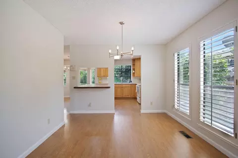 Living - 1620 Carleton Dr, Turlock, CA 95382 photo 3 of 6