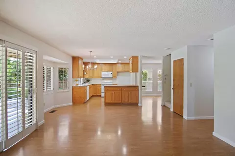 Living - 1620 Carleton Dr, Turlock, CA 95382 photo 6 of 6