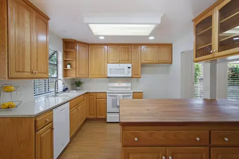 Kitchen - 1620 Carleton Dr, Turlock, CA 95382 photo 4 of 4