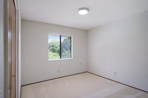 Bedroom - 1620 Carleton Dr, Turlock, CA 95382 photo 2 of 5