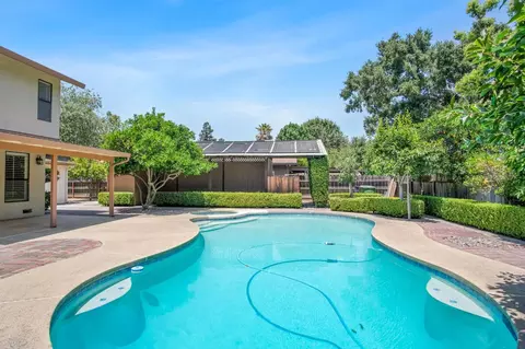 Exterior - 1620 Carleton Dr, Turlock, CA 95382 photo 5 of 10