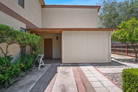 Exterior - 1620 Carleton Dr, Turlock, CA 95382 photo 7 of 10