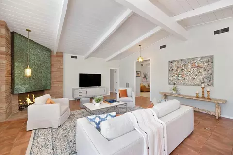Living - 1807 Lambeth Way, Carmichael, CA 95608 photo 2 of 11