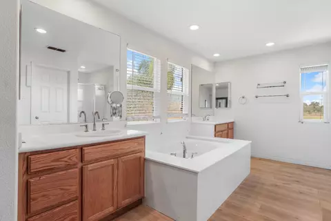 Entry Way - 951 Kennedy Pl, Tracy, CA 95377 photo 1 of 2