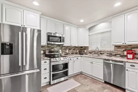 1109 Valeriewood Way, Modesto, CA 95355 photo 21