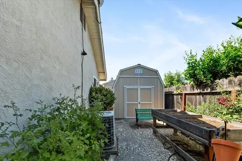 1109 Valeriewood Way, Modesto, CA 95355 photo 57