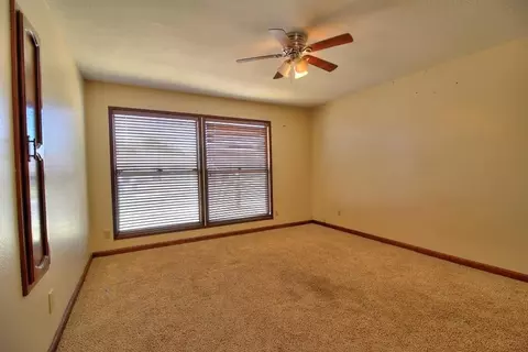 690 Eureka Ct, Gustine, CA 95322 photo 27