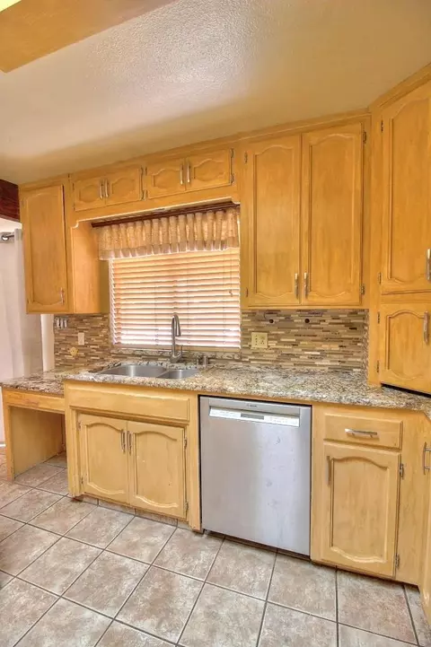 690 Eureka Ct, Gustine, CA 95322 photo 10