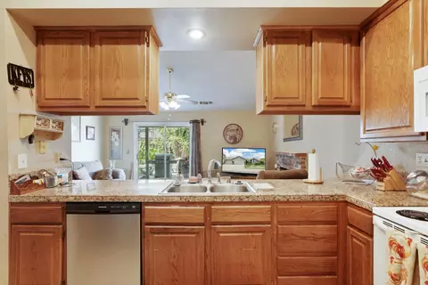 211 Wren Dr, Galt, CA 95632 photo 13