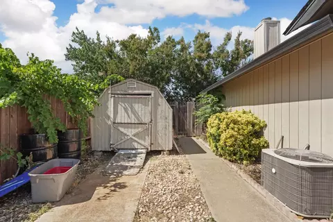 211 Wren Dr, Galt, CA 95632 photo 23