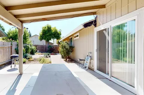 Exterior - 1733 Walpole Dr, Modesto, CA 95358 photo 3 of 4