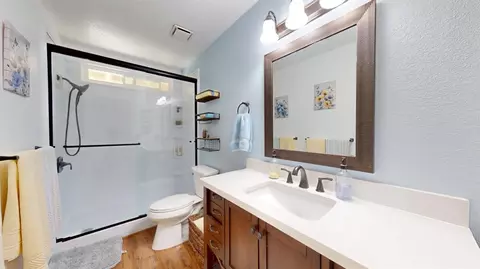 Bath - 1733 Walpole Dr, Modesto, CA 95358 photo 1 of 2