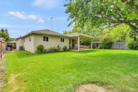 Exterior - 6441 Saint James Dr, Carmichael, CA 95608 photo 11 of 13