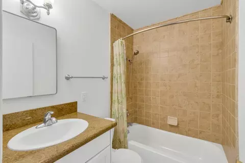 Bath - 6441 Saint James Dr, Carmichael, CA 95608 photo 3 of 4