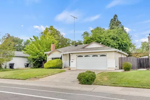 Exterior - 6441 Saint James Dr, Carmichael, CA 95608 photo 2 of 13