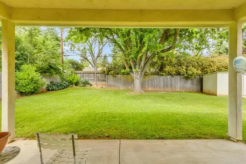 Exterior - 6441 Saint James Dr, Carmichael, CA 95608 photo 6 of 13
