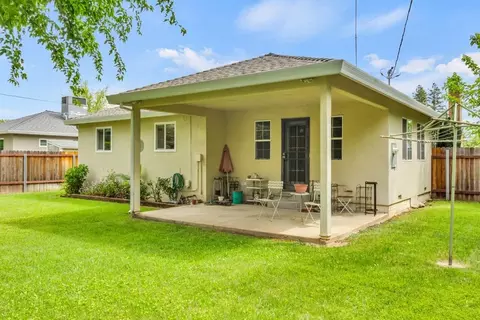 Exterior - 6441 Saint James Dr, Carmichael, CA 95608 photo 9 of 13