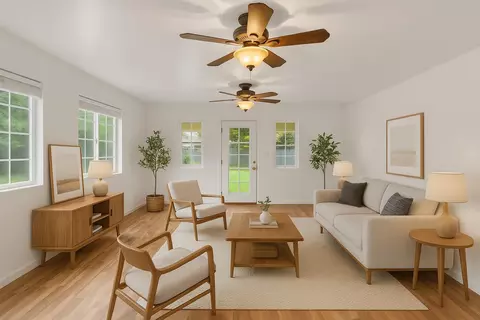 Living - 6441 Saint James Dr, Carmichael, CA 95608 photo 10 of 16
